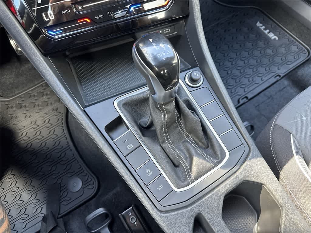 Thumbnail: 2025 Volkswagen Jetta - 21