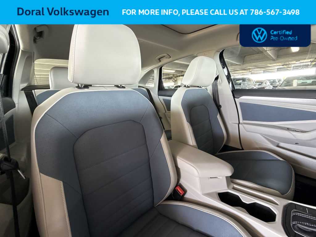 Thumbnail: 2025 Volkswagen Jetta - 27