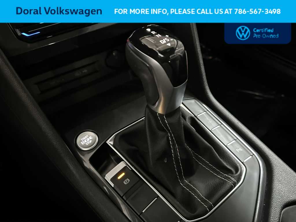 Thumbnail: 2022 Volkswagen Tiguan - 21