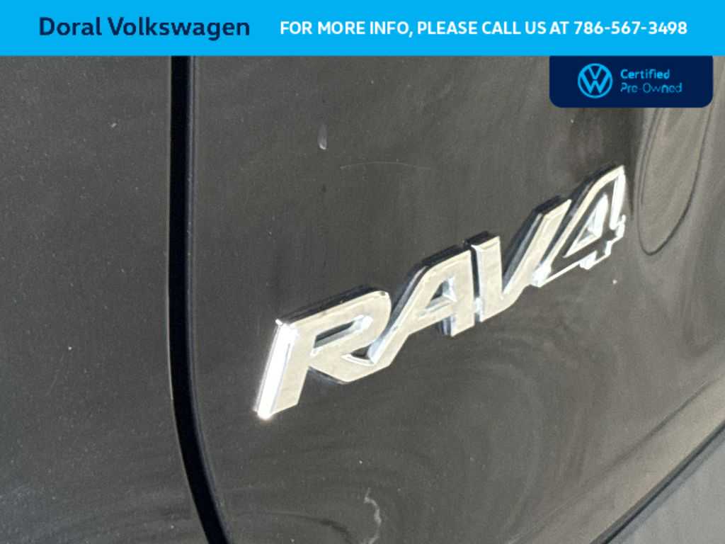 Thumbnail: 2023 Toyota RAV4 - 10