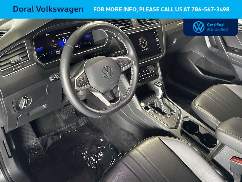 Thumbnail: 2023 Volkswagen Tiguan - 13