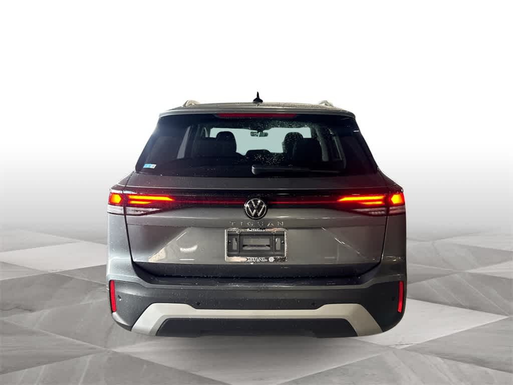 Thumbnail: 2025 Volkswagen Tiguan - 7