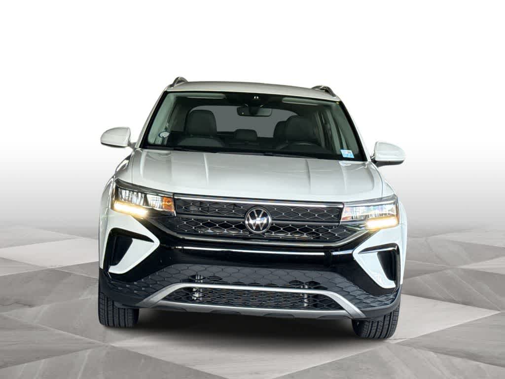 Thumbnail: 2023 Volkswagen Taos - 3