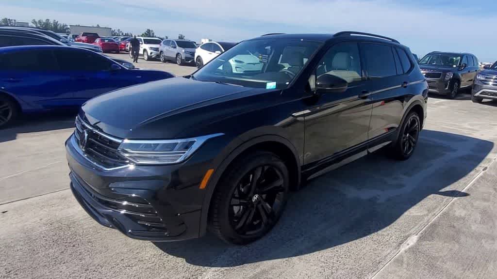 Thumbnail: 2024 Volkswagen Tiguan - 4
