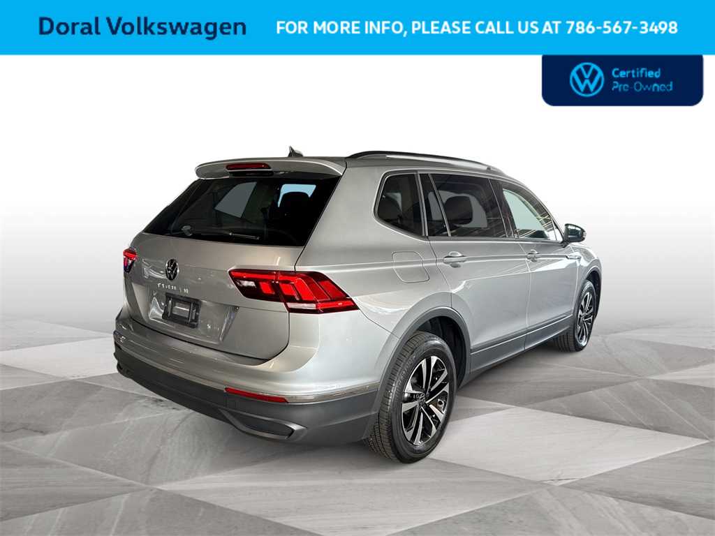 Thumbnail: 2022 Volkswagen Tiguan - 8