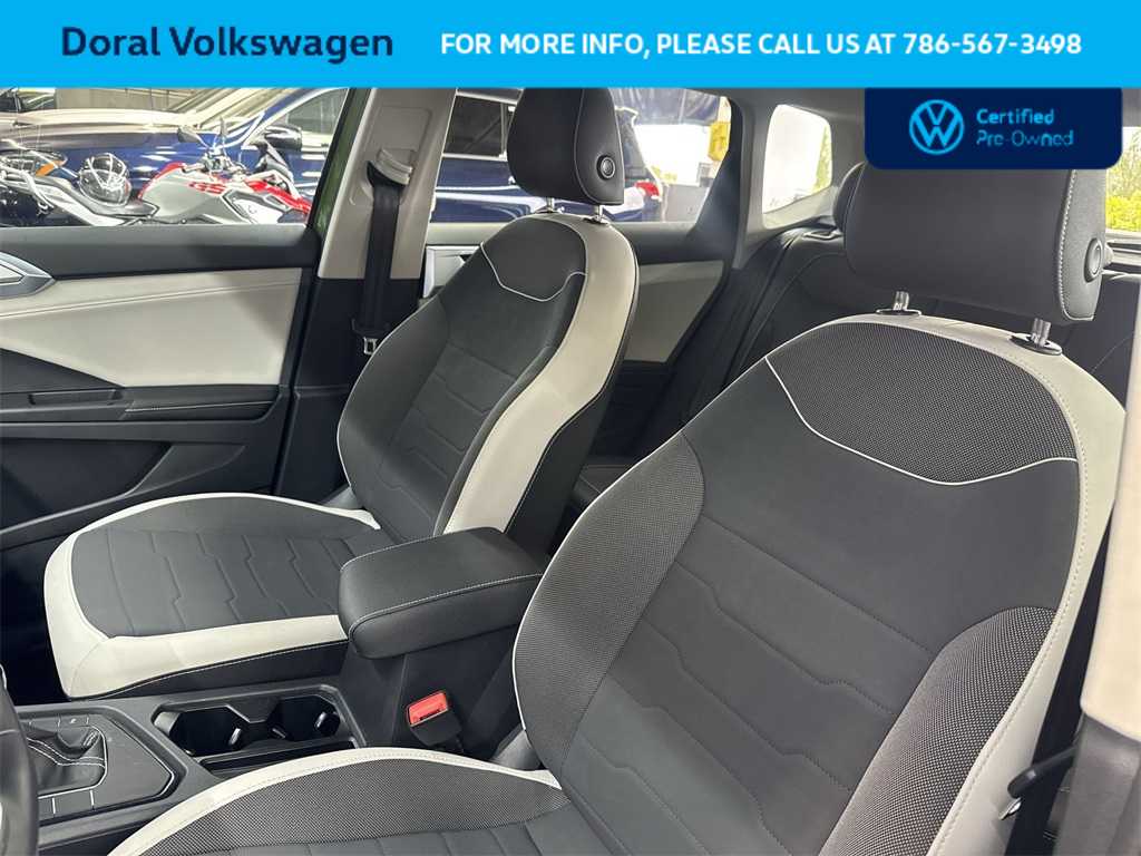 Thumbnail: 2025 Volkswagen Taos - 14