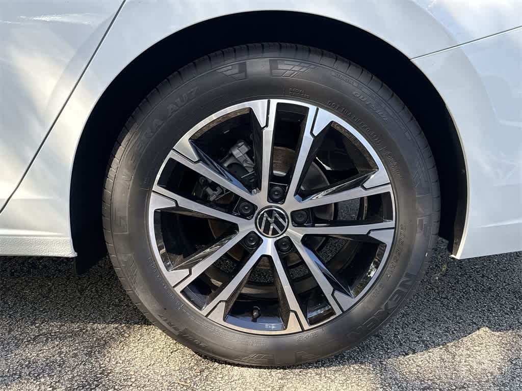 Thumbnail: 2026 Volkswagen Jetta - 10