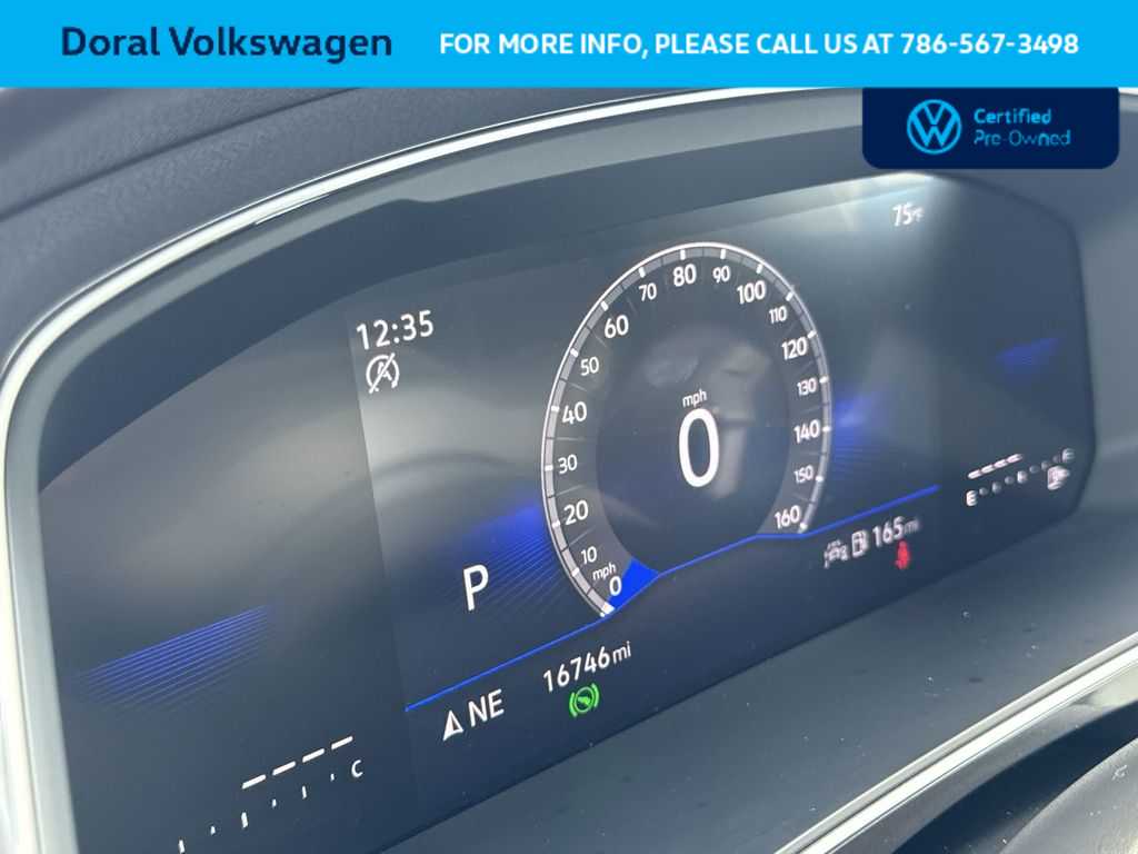 Thumbnail: 2024 Volkswagen Tiguan - 16
