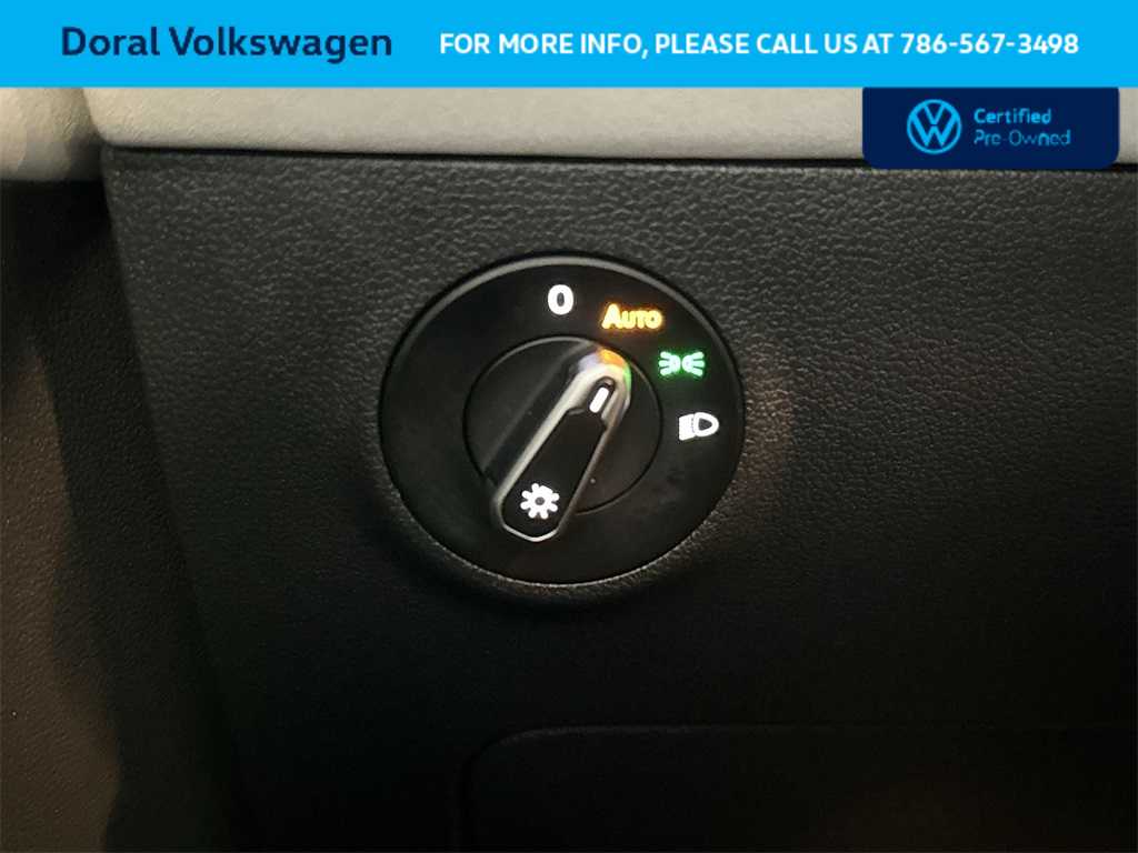 Thumbnail: 2025 Volkswagen Taos - 17