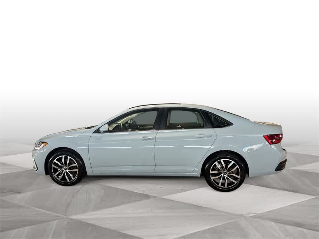 Thumbnail: 2025 Volkswagen Jetta - 4