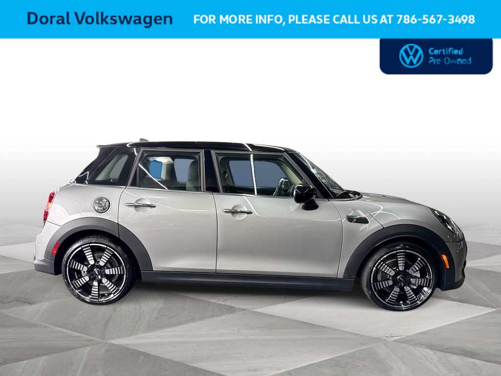 Thumbnail: 2023 MINI Cooper Hardtop - 9