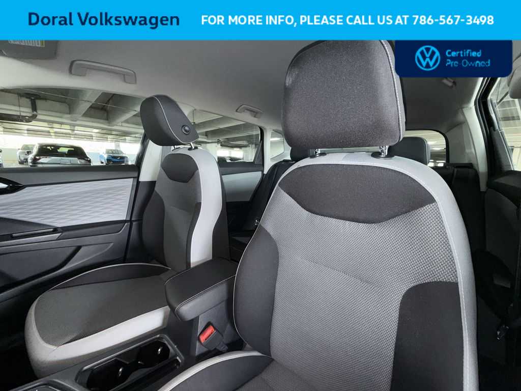 Thumbnail: 2023 Volkswagen Taos - 14