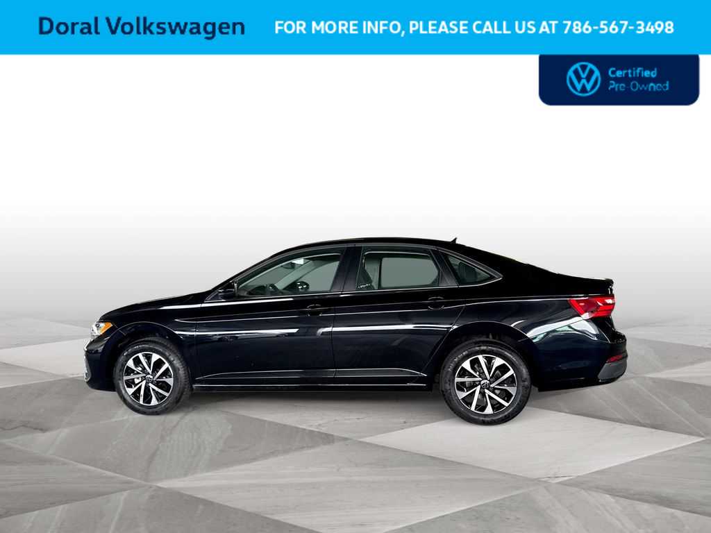 Thumbnail: 2023 Volkswagen Jetta - 5