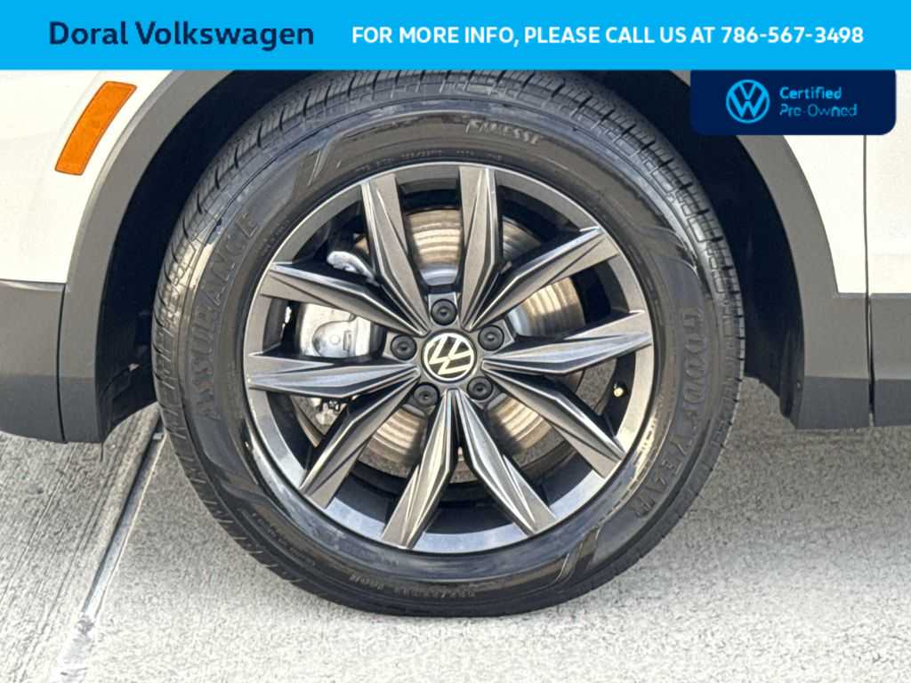 Thumbnail: 2023 Volkswagen Tiguan - 11
