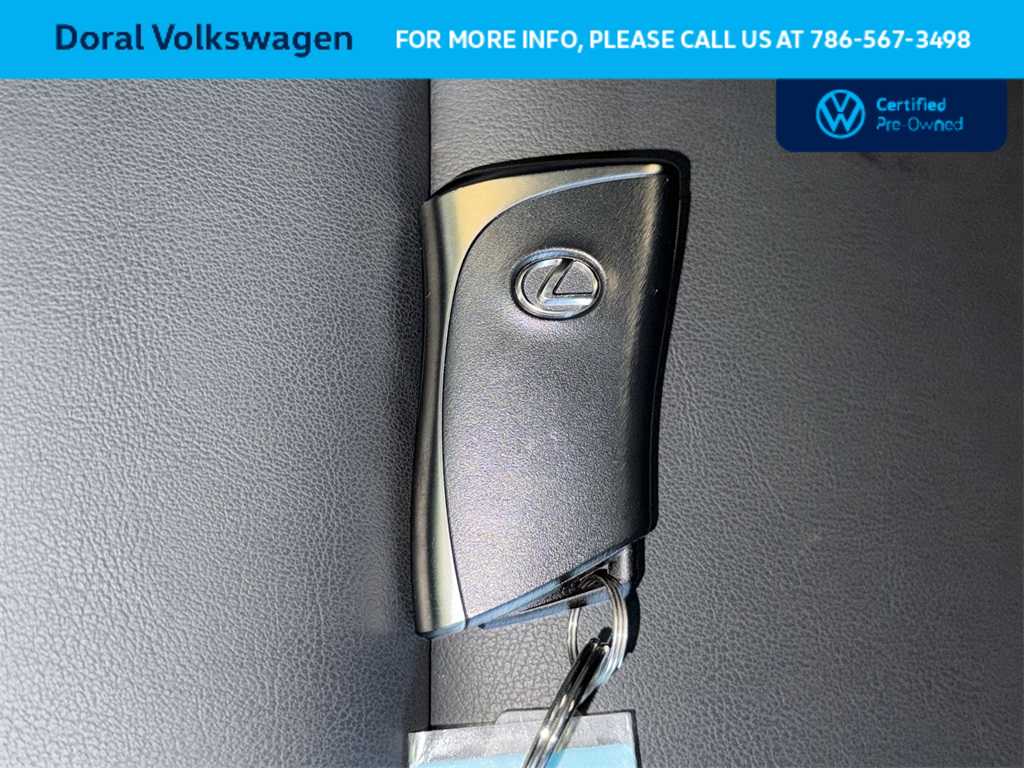 Thumbnail: 2024 Lexus UX - 28