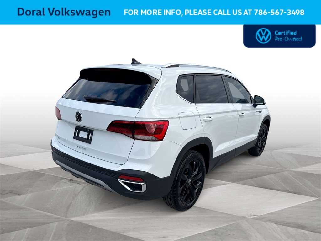 Thumbnail: 2022 Volkswagen Taos - 8