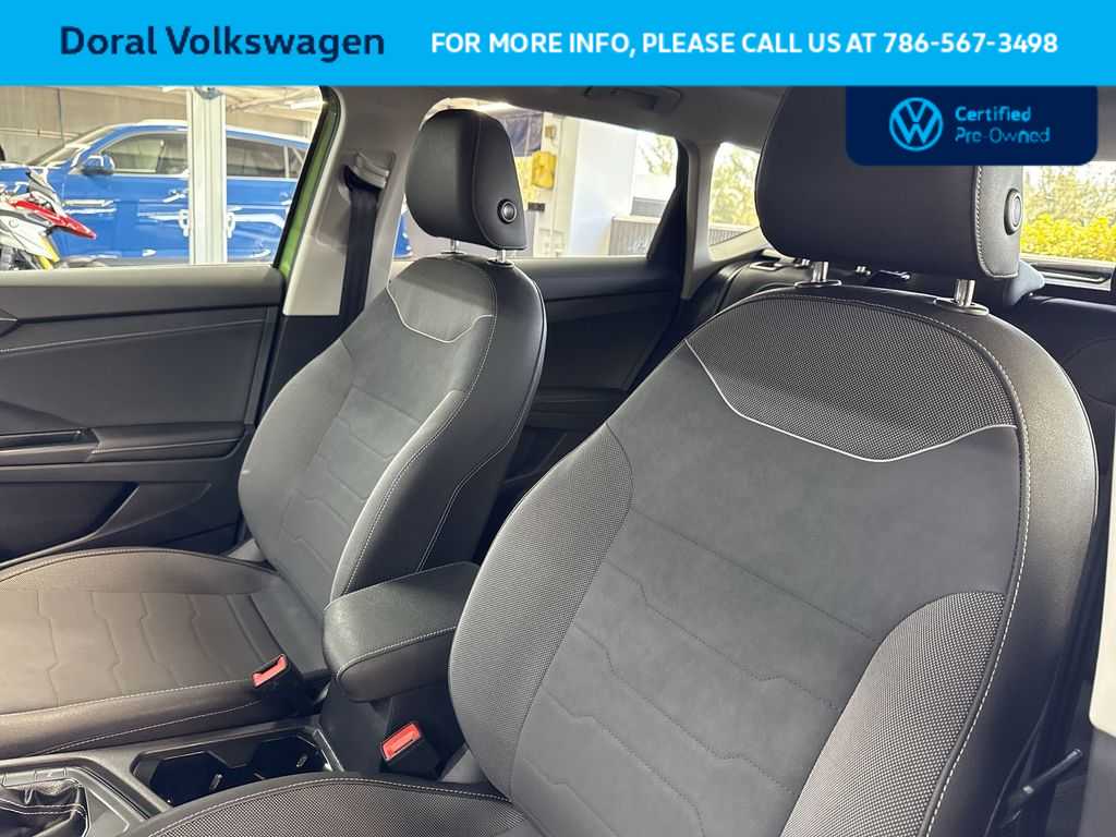 Thumbnail: 2025 Volkswagen Taos - 14