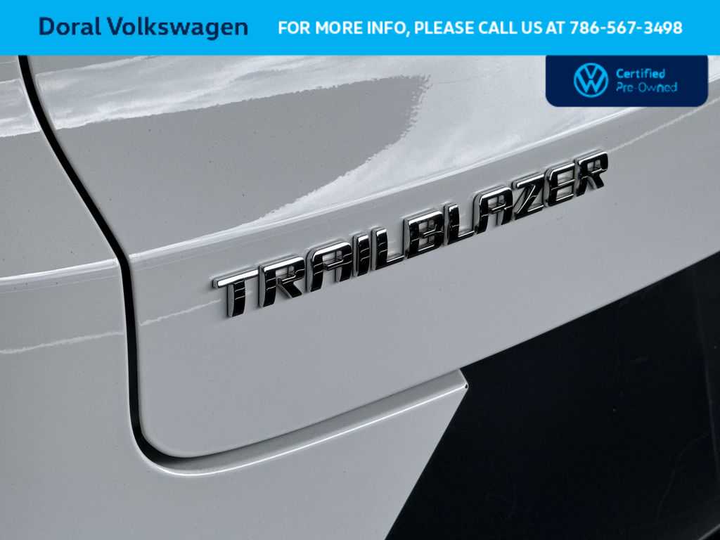 Thumbnail: 2023 Chevrolet TrailBlazer - 10