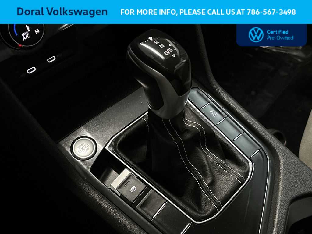 Thumbnail: 2023 Volkswagen Tiguan - 21