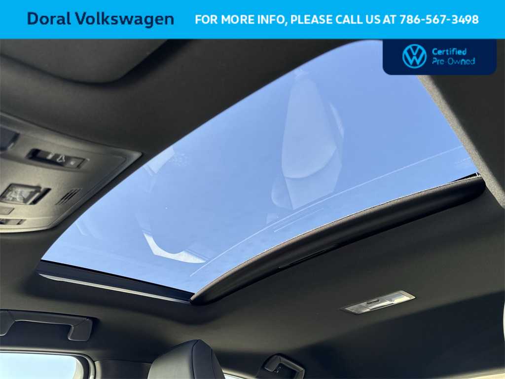 Thumbnail: 2024 Lexus UX - 17