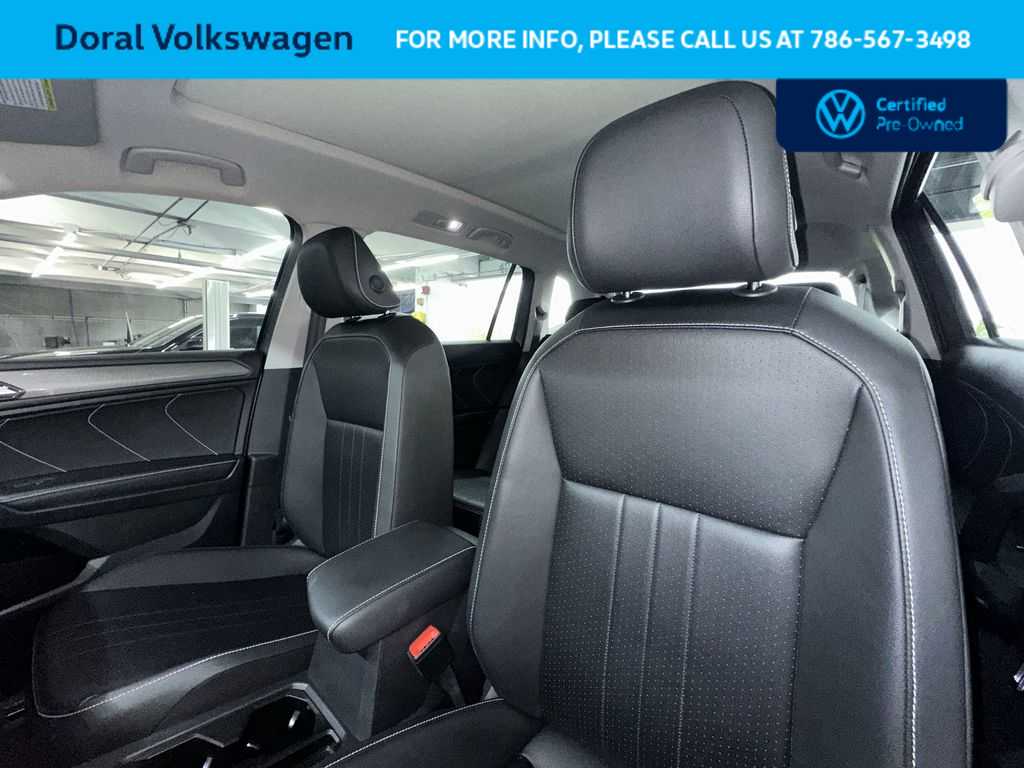 Thumbnail: 2023 Volkswagen Tiguan - 14
