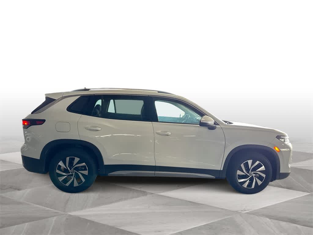 Thumbnail: 2026 Volkswagen Tiguan - 9