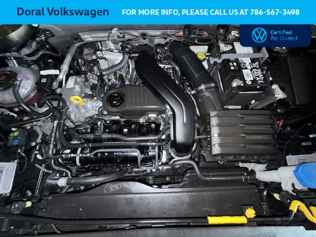 Thumbnail: 2025 Volkswagen Taos - 12