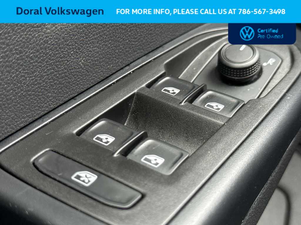 Thumbnail: 2024 Volkswagen Taos - 17