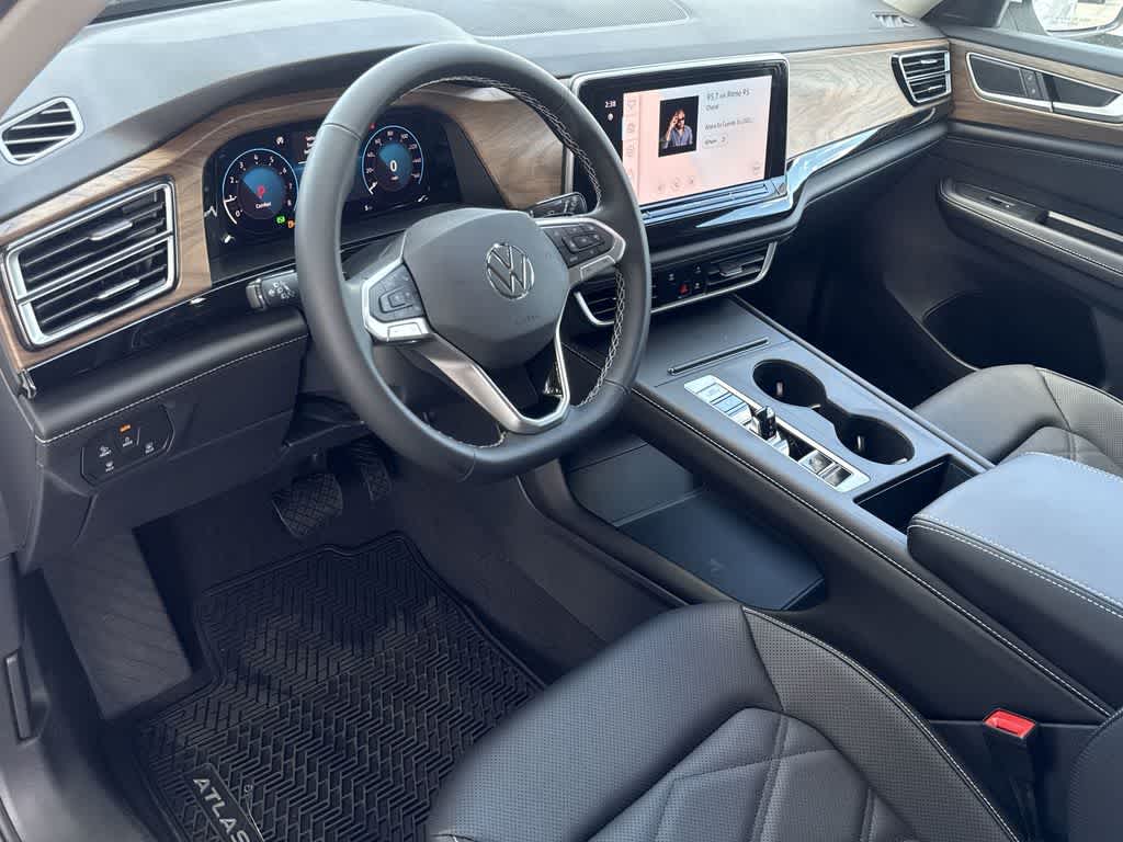 Thumbnail: 2026 Volkswagen Atlas - 13