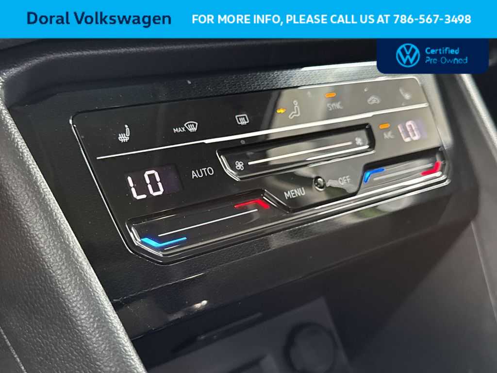 Thumbnail: 2025 Volkswagen Taos - 20