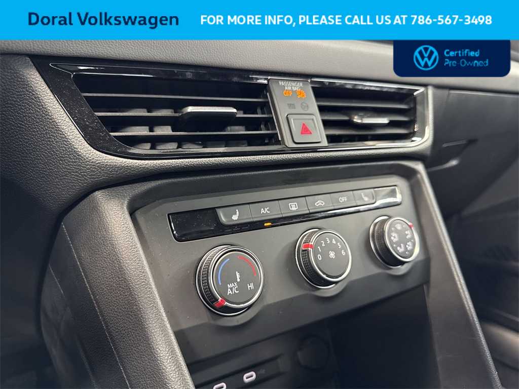 Thumbnail: 2022 Volkswagen Taos - 20