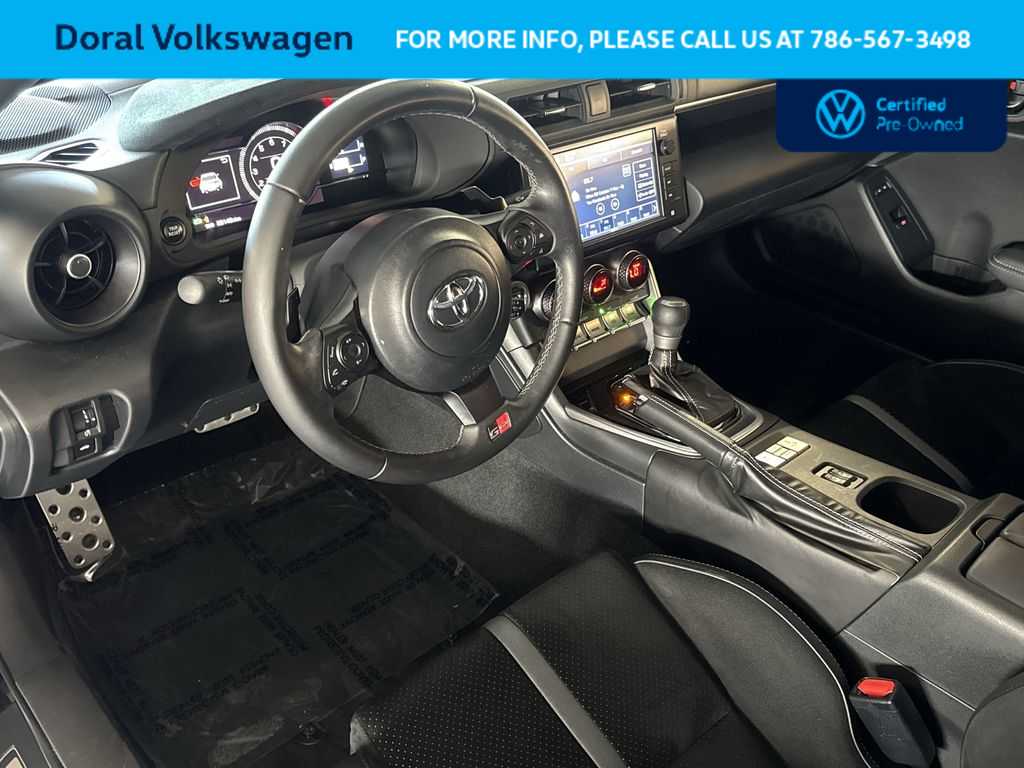 Thumbnail: 2023 Toyota GR86 - 13