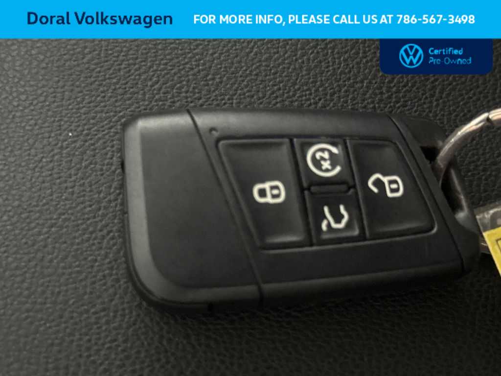 Thumbnail: 2022 Volkswagen Taos - 28