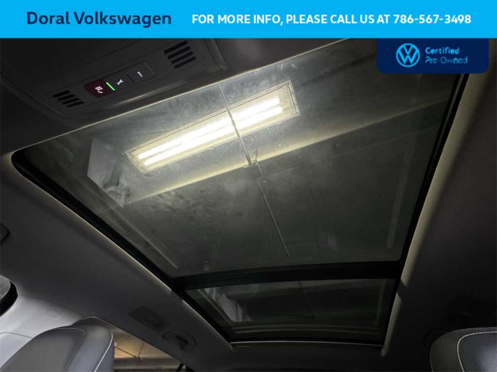 Thumbnail: 2021 Volkswagen Tiguan - 17