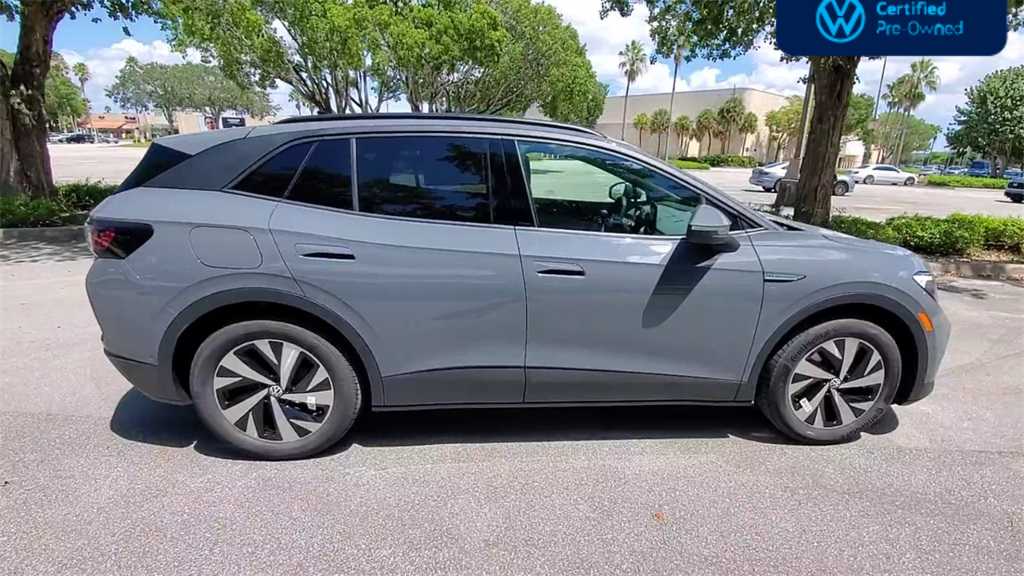 Thumbnail: 2023 Volkswagen ID.4 - 9