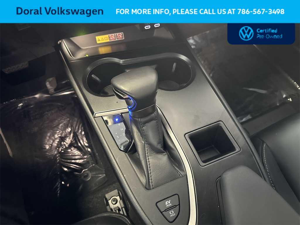 Thumbnail: 2024 Lexus UX - 21