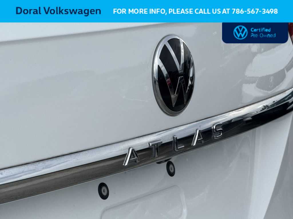 Thumbnail: 2023 Volkswagen Atlas - 10