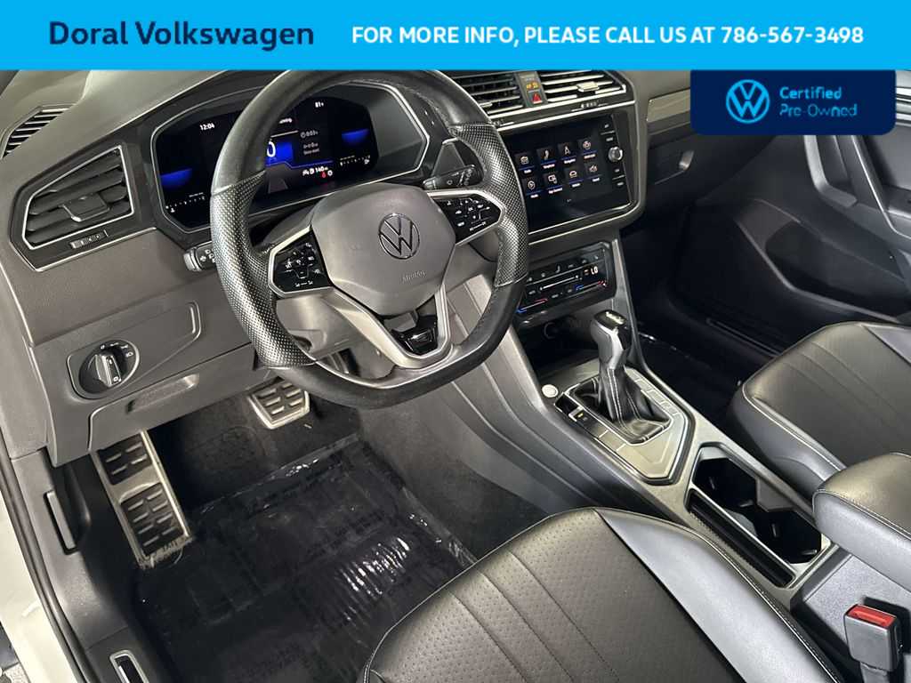 Thumbnail: 2022 Volkswagen Tiguan - 12