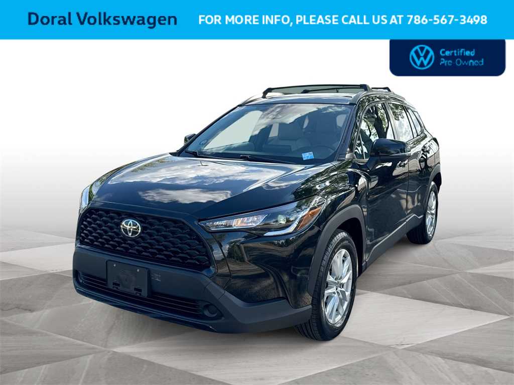 2024 Toyota Corolla Cross LE 4