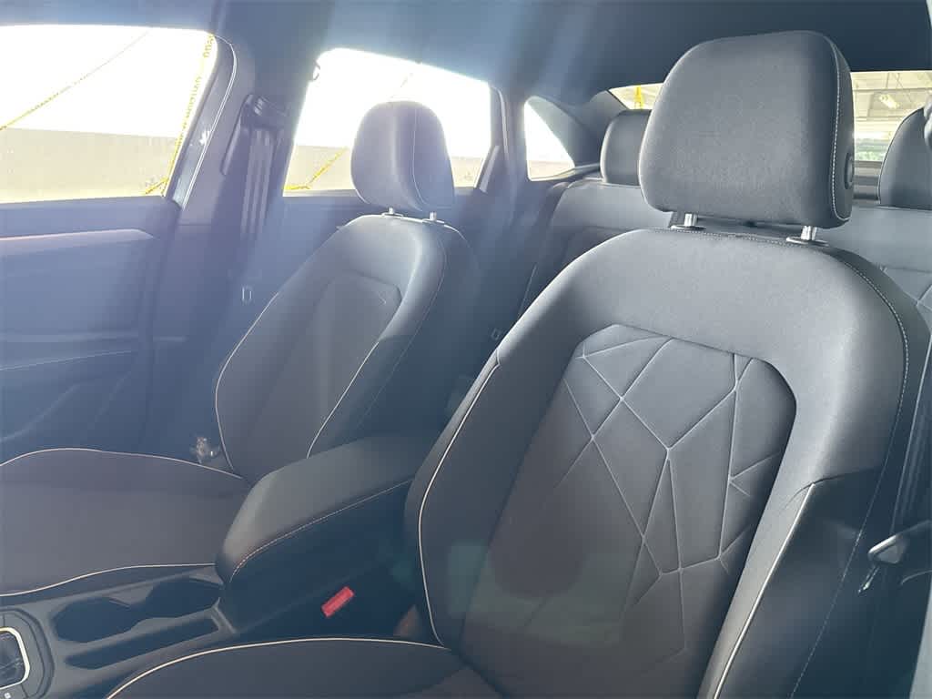 Thumbnail: 2026 Volkswagen Jetta - 14