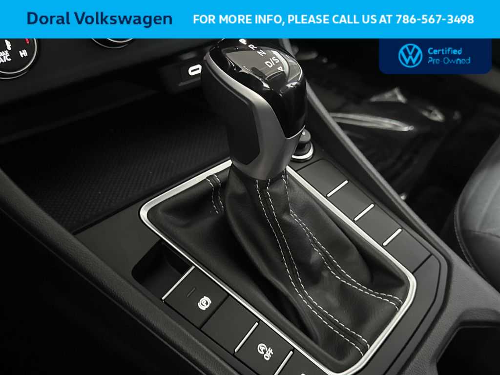 Thumbnail: 2024 Volkswagen Jetta - 21