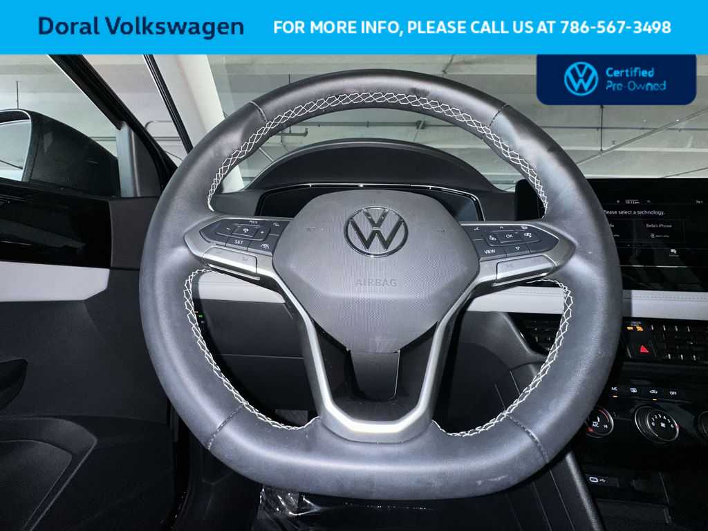Thumbnail: 2025 Volkswagen Taos - 15