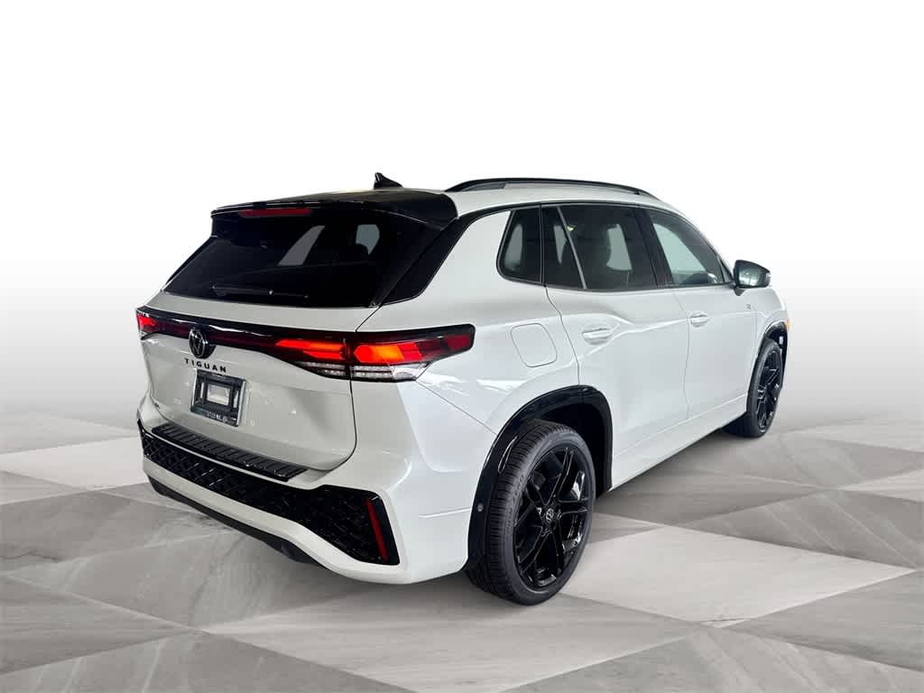 Thumbnail: 2025 Volkswagen Tiguan - 8