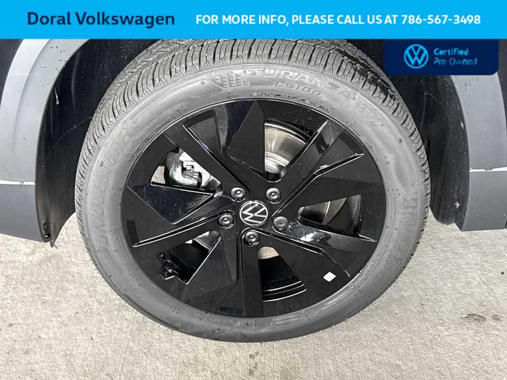 Thumbnail: 2025 Volkswagen Taos - 11