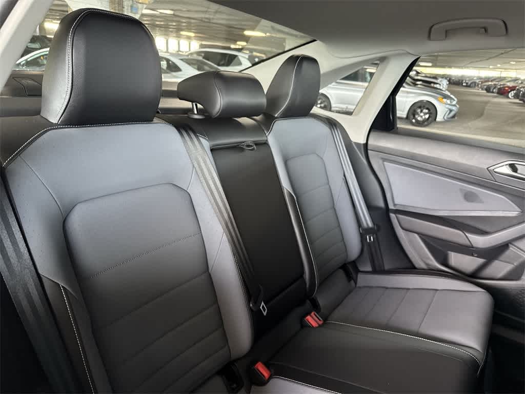 Thumbnail: 2025 Volkswagen Jetta - 26