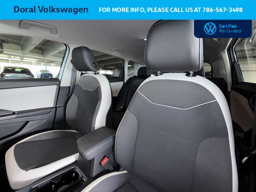 Thumbnail: 2025 Volkswagen Taos - 14