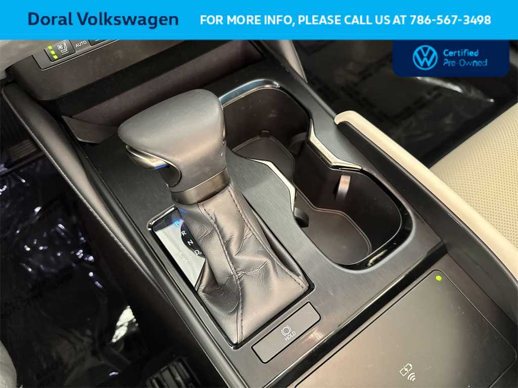 Thumbnail: 2025 Lexus ES - 21