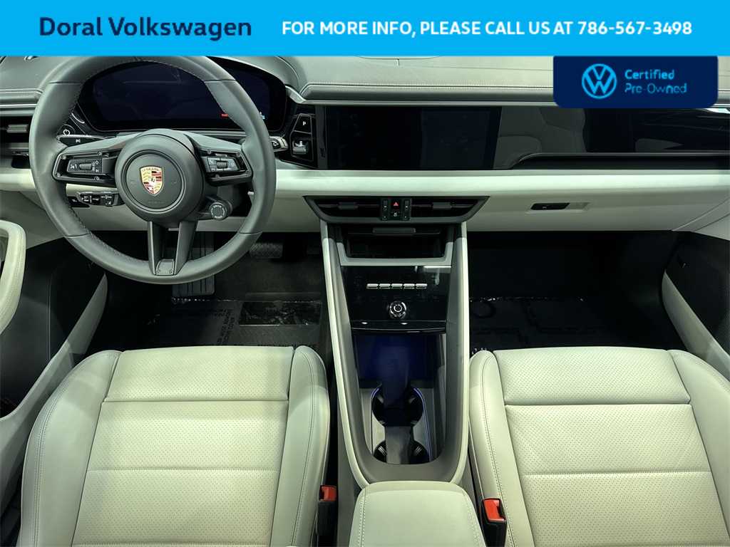 Thumbnail: 2025 Porsche Macan - 24