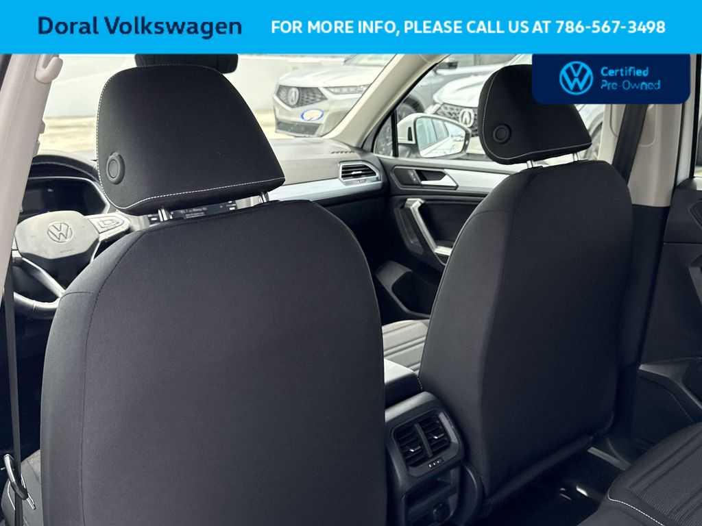 Thumbnail: 2024 Volkswagen Tiguan - 23