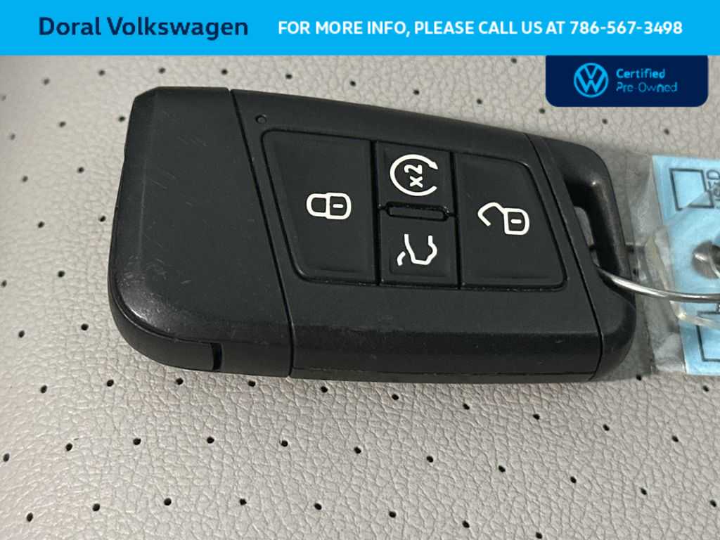 Thumbnail: 2023 Volkswagen Tiguan - 28